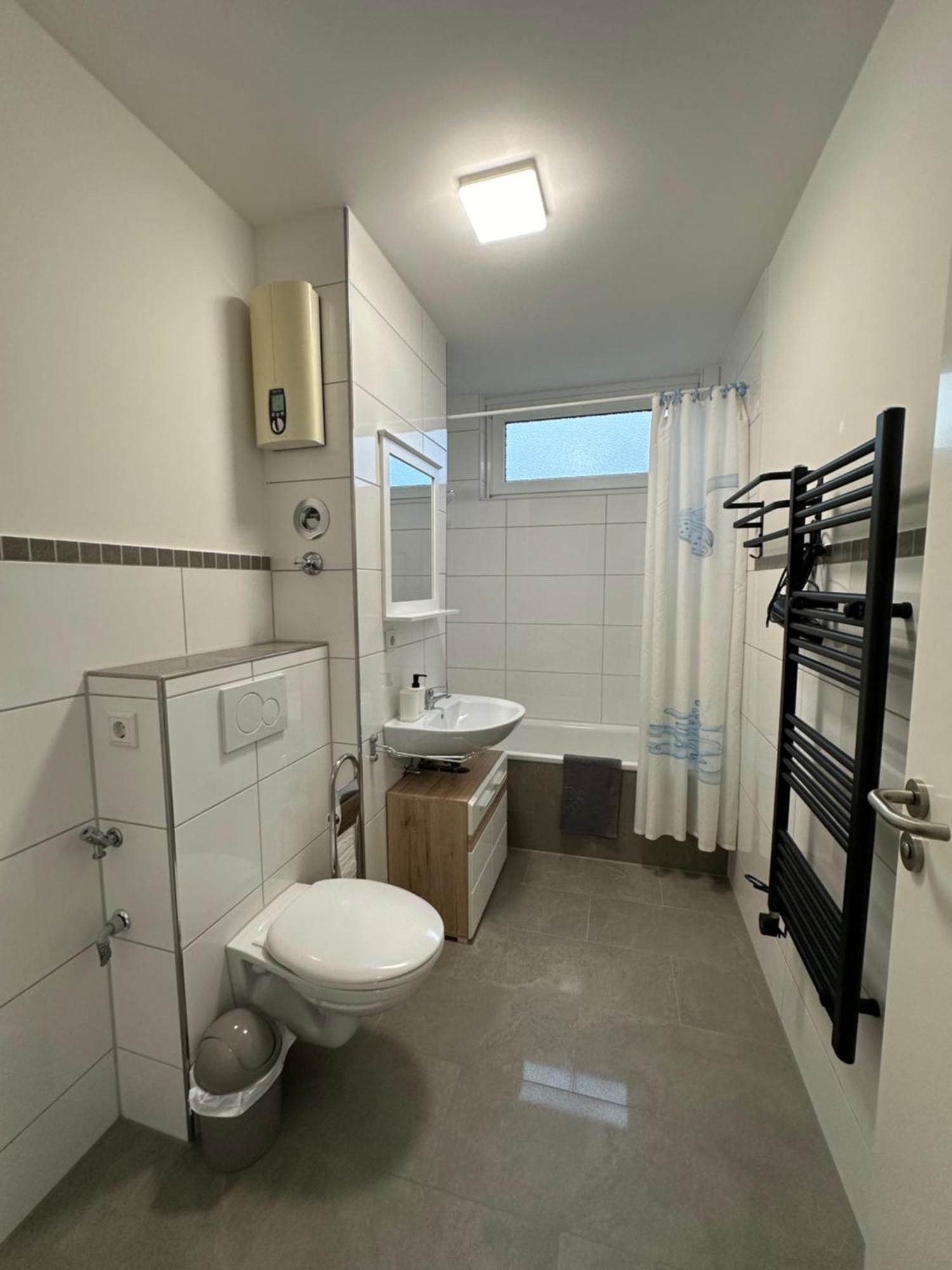 Olis Appartement In Neuss Εξωτερικό φωτογραφία